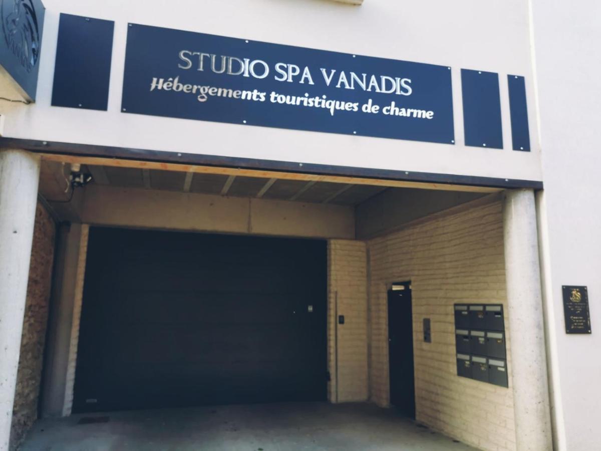 Vanadis, Suites D'Exceptions & Spa - Le Balneo Pacy-sur-Eure Exterior photo